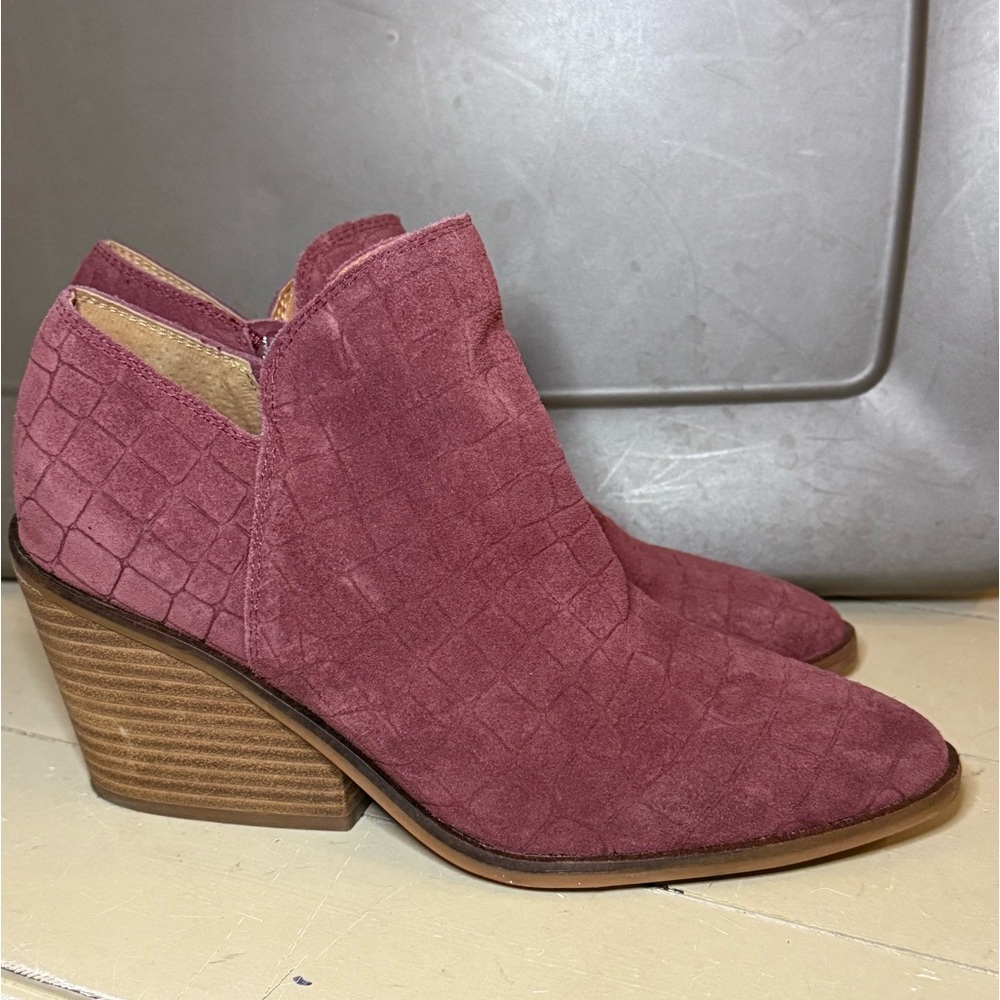 Lucky Brand Women's Suede Ankle Boots Red Purple 7.5 LK-Saucie Andorra